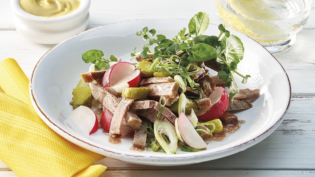 Salade de bœuf bouilli à la vinaigrette d'échalotes au vin rouge