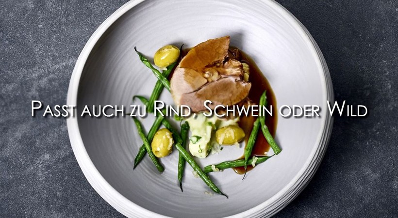 Geschmorte Lammgigot mit Olivenölpüree und sautierten Bohnen