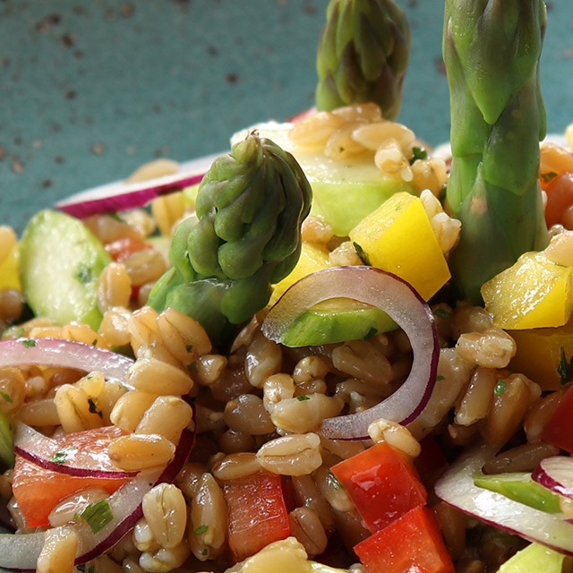 DES SALADES SAINES ET NOURRISSANTES